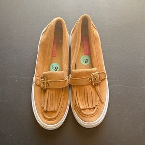 Isaac Mizrahi Suede Tan Gold Fringe Loafers Size 8.5 Slip On